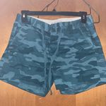 Womens Camo Shorts Size 8 Blue Photo 0