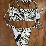 Kendall + Kylie  Bikini Photo 0