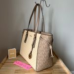 Michael Kors Purse Photo 2