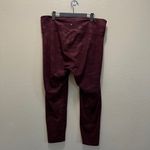 Old Navy  Active Elevate Legging Go-Dry Maroon Camouflage Activewear Sz M Photo 1