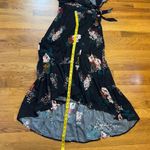 Lovestitch  Women’s Small Black Floral Ruffle Short Sleeve V-neck Midi Wrap Dress Photo 6