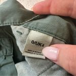 BDG Army Green Wide Leg Cargo Pants
Low rise. Size 0. Photo 8