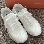 Fabletics white Easton sneakers new in box Photo 0