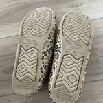 TOMS Womens‎ Leopard Faux Fur Alpargata Slip Photo 4
