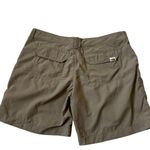 The North Face 11-15 Beige Outdoor Breathable Cargo Shorts Women Size 6 Photo 1