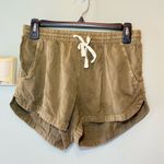 Billabong Army Green Shorts Size Medium Photo 0