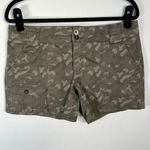 Market & Spruce  Women's Camellia Cargo Shorts Olive Green Camo 5" Inseam  Size 8 Photo 0