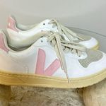VEJA  V-10 CWL Vegan Leather Sneaker in White/Petale Pink Size EU 37/US 6 Photo 4