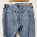 Hollister {18/34}  Ultra High Rise Dad Jean Embroidered Flower Print Jeans Photo 6