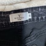 Women's Black Cargo Jeans Photo 5