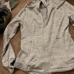 Spyder NWT  medium active grey top M Photo 3