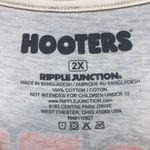 Hooters Golf Clubs Always Tap It in T-Shirt Size 2X Photo 3