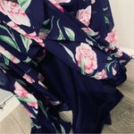 Lulu’s New V Photo 12