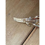 David Monn "DM 97" brooch featuring a bouquet of a dozen red roses with gold Photo 2