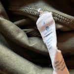 Lululemon  Capri Women Bottom Pants Camo Size 4 Small Green Activewear Clothing Photo 2