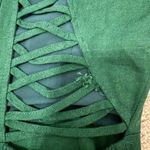 Selfie Leslie MEILANI A-LINE EMPIRE DRESS EMERALD FOREST GREEN Photo 8