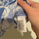 C&C California C&C linen Floral Women's sleeveless tank Top blue white medium Photo 3