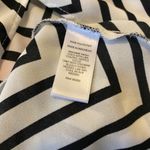 EXPRESS EXRESS Chevron Black & White Zig Zag Sleeveless Blouse Tank Top Photo 3