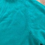 basic editions Women's V Neck Sweater M NWOT Photo 2