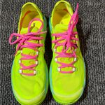 Under Armour  Women's Charge RC 2 Heat Guard Running Shoes 10.5 Photo 1