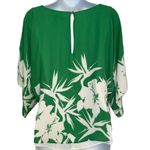 White House | Black Market WHITE HOUSE BLACK MARKET Green White Floral V Neck Kimono Sleeve Top NWOT XS Photo 5