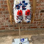 Old Navy floral blue and white cargo shorts / 2 / Excellent condition Photo 9