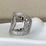 White Gold Plated Rhinestones Fashion Cocktail Ring Size 8 Photo 2