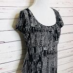 Briggs New York Stretch Cap Sleeve Ruffled Blouse Top Size Medium Photo 4