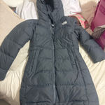 The North Face  550 Gotham Mid parka LIKE NEW! Photo 0