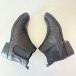 Cole Haan  Women’s Blavk Leather Chelsea Ankle Boots Size 9 B Photo 4