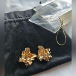Amber Sceats  | Reese earring in gold Photo 3