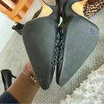 Manolo Blahnik  Fiorix Suede Cut-Away Pumps 38 1/2 color black . Photo 5