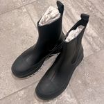 Stella McCartney  Trace Chelsea Boots w/Logo in Black, Size40 New Online for $725 Photo 7