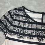 Elle  Womens Blk Wht Stripe Lace Detail Top‎ Cap Sleeve Size Xs Photo 3