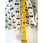 On 34 th White Size M Photo 5