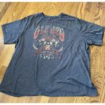 Blake Shelton’s Old Red, Nashville Metallic Graphic T Photo 0