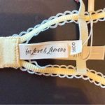 For Love & Lemons Pastel Papillon Butterflies
Underwire mesh bra 38DD, NWT Photo 10