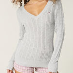 Hollister  Cable Knit Icon V-Neck Sweater Photo 0