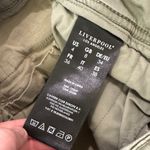 Liverpool  Women's Olive Cargo Shorts / K5 Photo 2