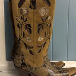 Antonio Melani Vintage Brown Women’s 8.5 boots Embroidery Snake Print 3” Heel Photo 5