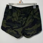 Old Navy  Active Women's Go-Dry Lined Camo Print Athletic Shorts Green Small Photo 2