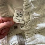 Fear of god Essentials  Shorts – Light Oatmeal L Photo 3