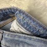 American Eagle  Highest Rise Mom Jeans Women’s 8 Long Light Wash Distressed Photo 4