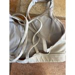 Lululemon sports bra size 4 Photo 4