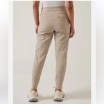 Athleta Trekkie North Jogger Ecru Tan Khaki Mid Rise Pants #405726 W1250 Sz 12 Photo 1