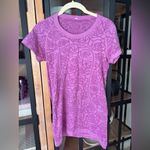 Lululemon  Swiftly Tech Short Sleeve Crew tee Heathered Regal Plum floral Photo 6