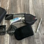 Tumi for Delta Black Travel Case Photo 3