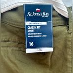 st. john's bay Green and White Cargo Shorts with Belt Photo 4