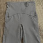 SPANXshape™ Active Booty Boost® 7/8 Side Pocket Leggings | Cloudy Grey | Small Photo 4