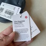Lululemon City Essentials Pouch Mini/2L - Oil Grey Photo 6